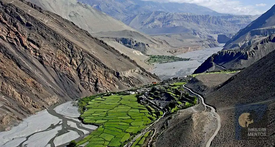 The beautiful Kagbeni valley, the beauty of lower mutang trek