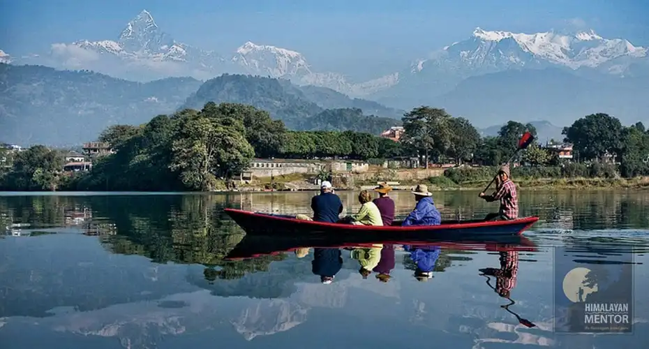 Boat trip to Phewa Lake in Pokahra