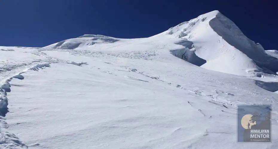 The climbing route of Mera Peak